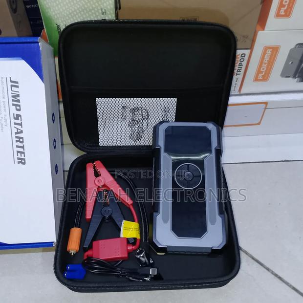 Car Jumpstarter Fitted With Inbuilt Inflator,Flash Light for Emergency - thumbnail 2