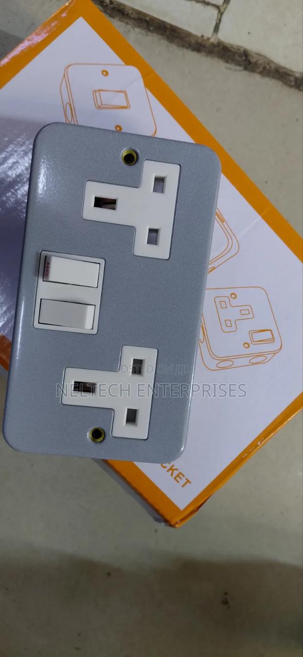 Metallic Twin Socket - thumbnail 2