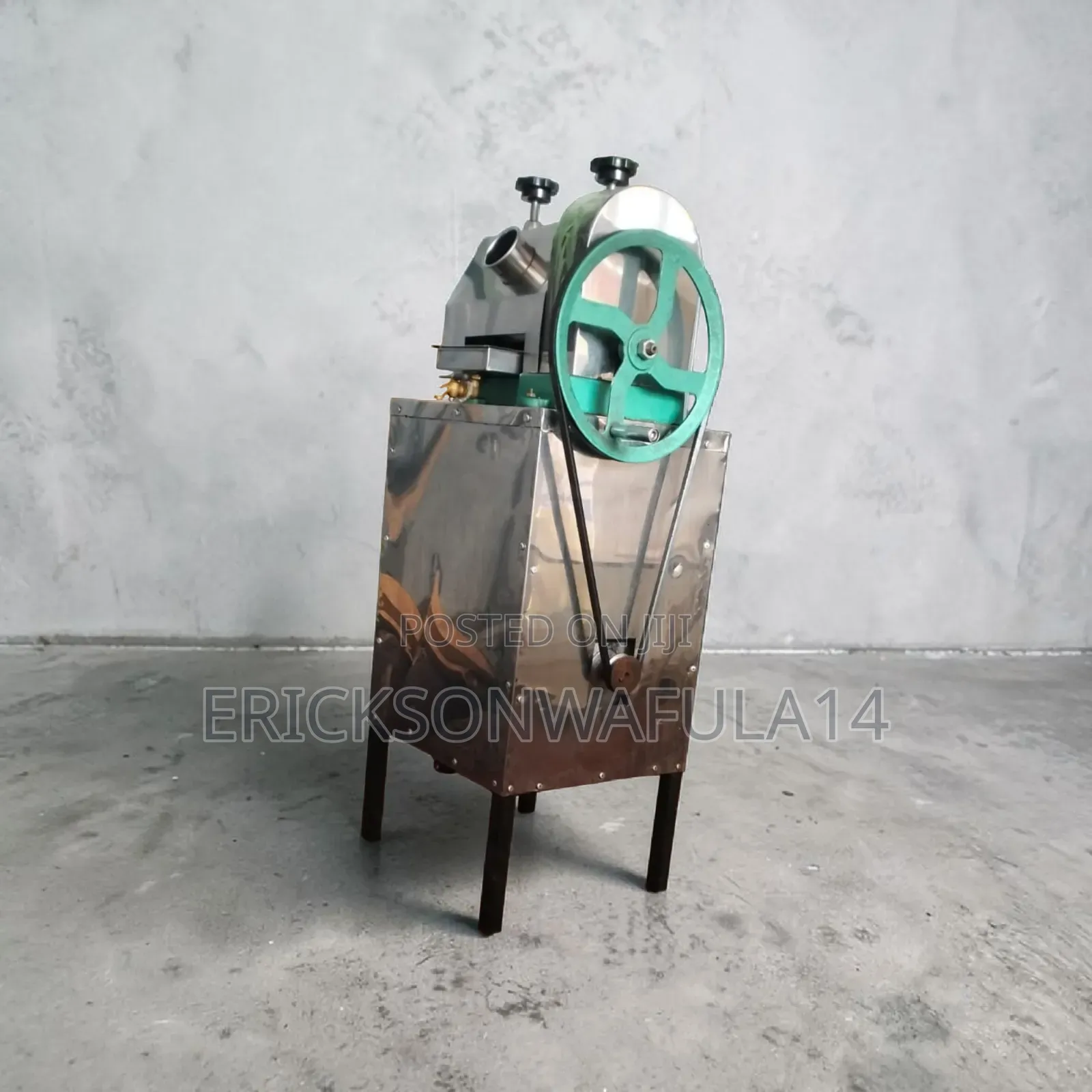 Sugarcane Juice Extractor Machine