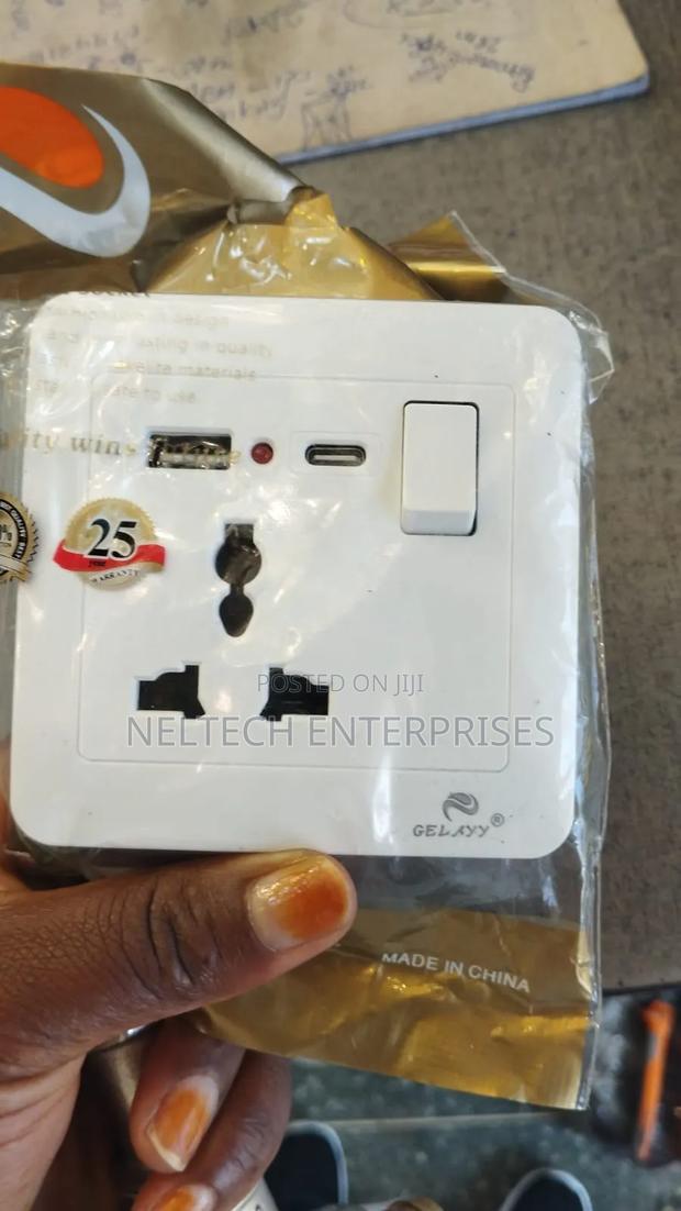Single Socket Universal - main view
