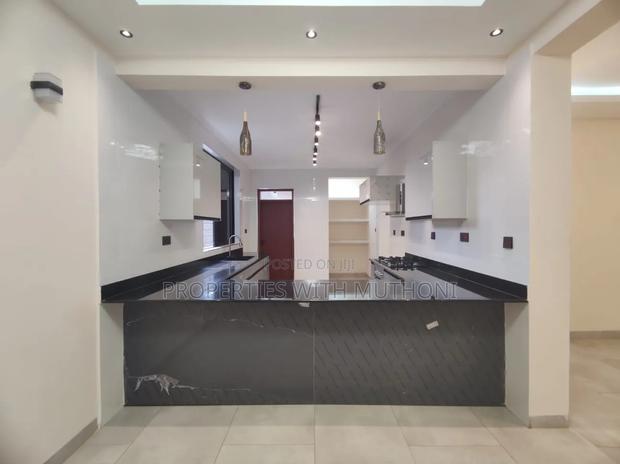 4bdrm Villa in Marurui, Roysambu for sale - thumbnail 3