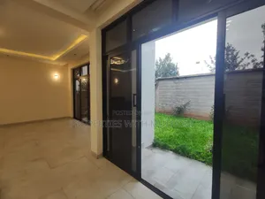 4bdrm Villa in Marurui, Roysambu for sale