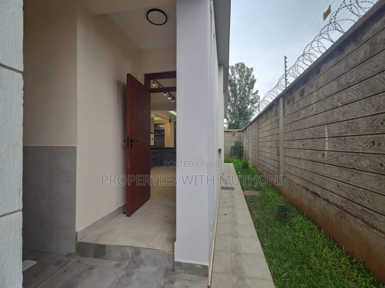 4bdrm Villa in Marurui, Roysambu for sale