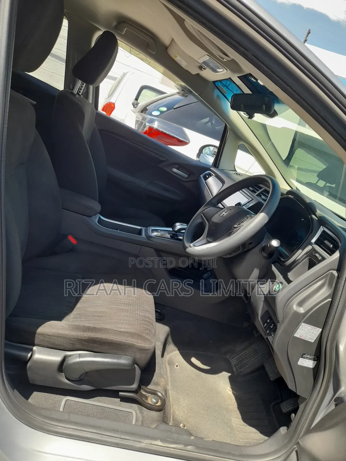 Honda Fit Shuttle 1.5 Hybrid 2WD 2020 Silver
