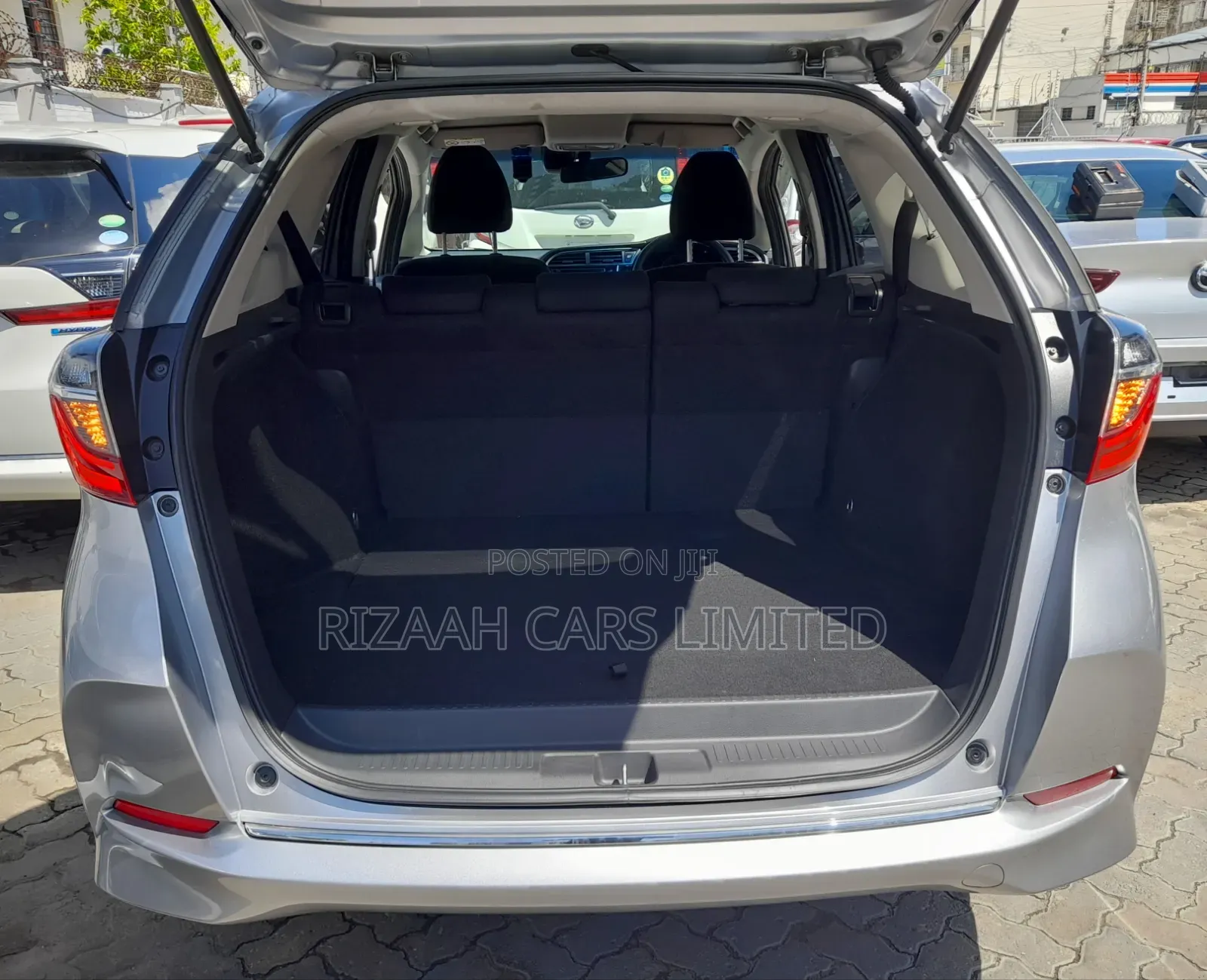 Honda Fit Shuttle 1.5 Hybrid 2WD 2020 Silver