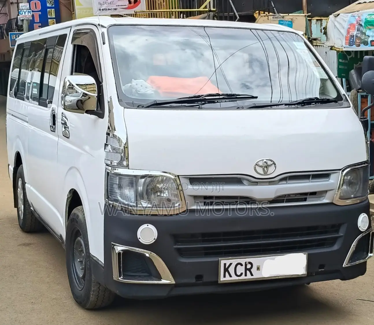 Toyota HiAce 2011 White