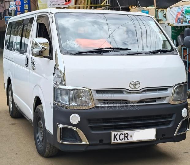 Toyota HiAce 2011 White