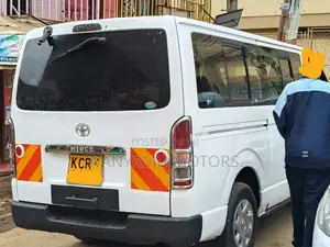 Toyota HiAce 2011 White