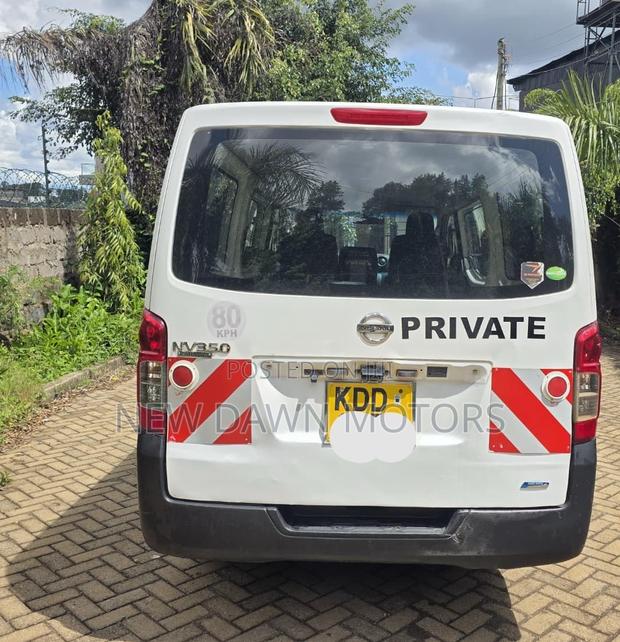 Nissan Caravan (Urvan) 2014 White - thumbnail 2