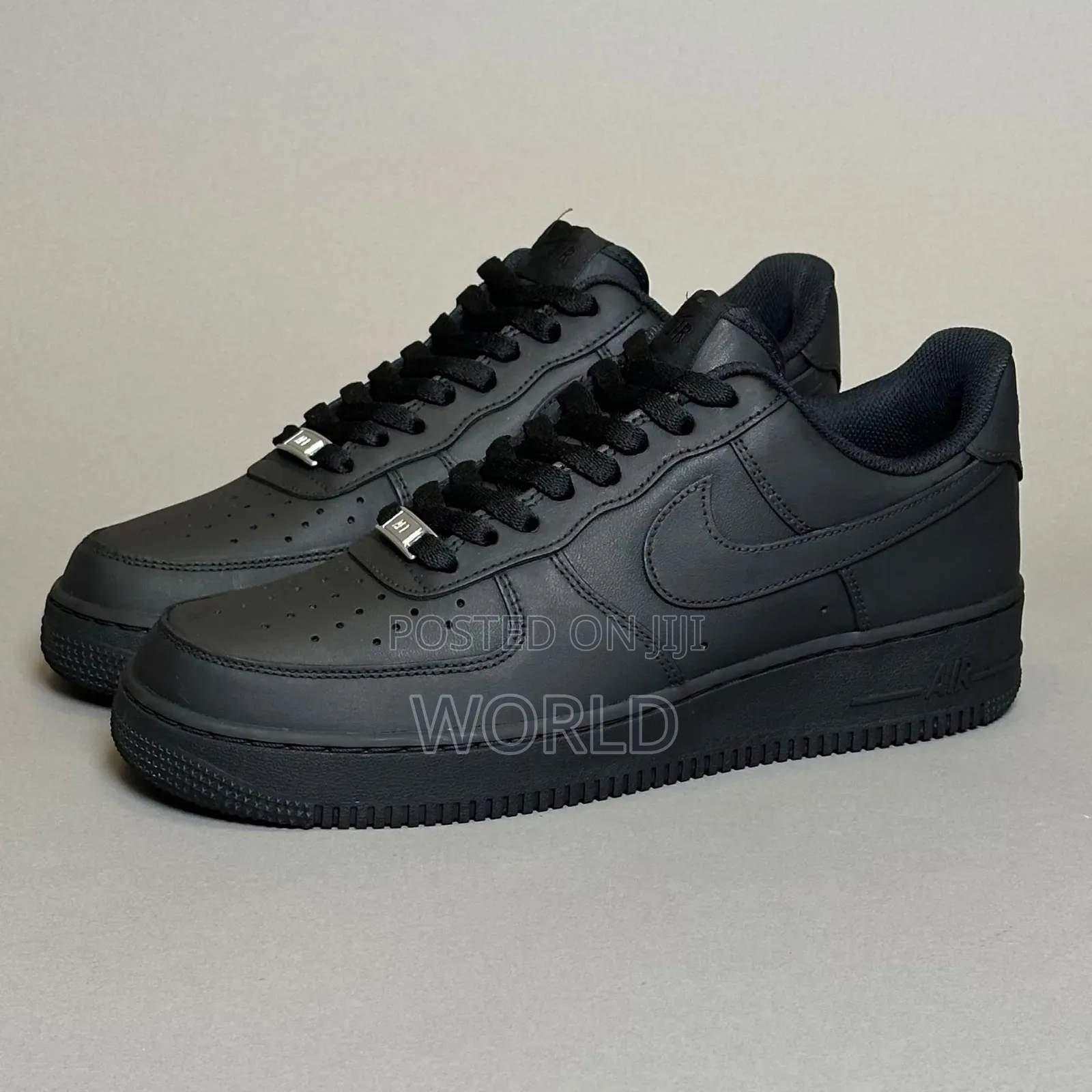 Nike Air Force 1 Black
