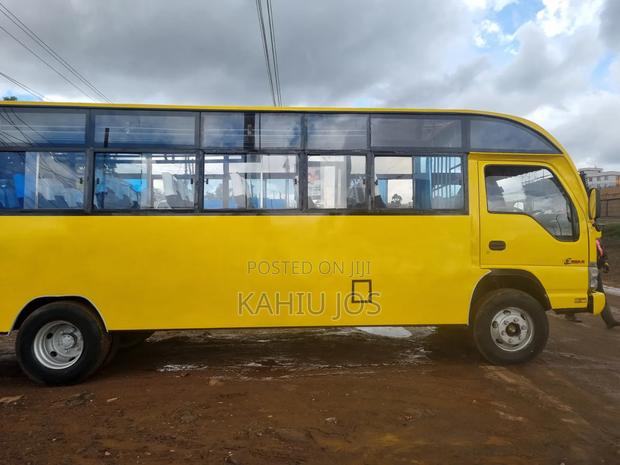 Isuzu NQR 2013 Yellow - thumbnail 3