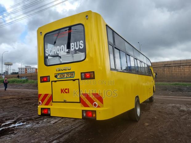 Isuzu NQR 2013 Yellow - thumbnail 4