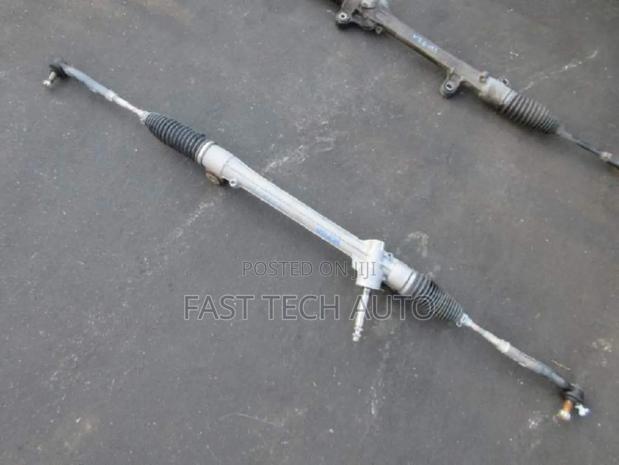 Toyota Ractis Steering Rack
