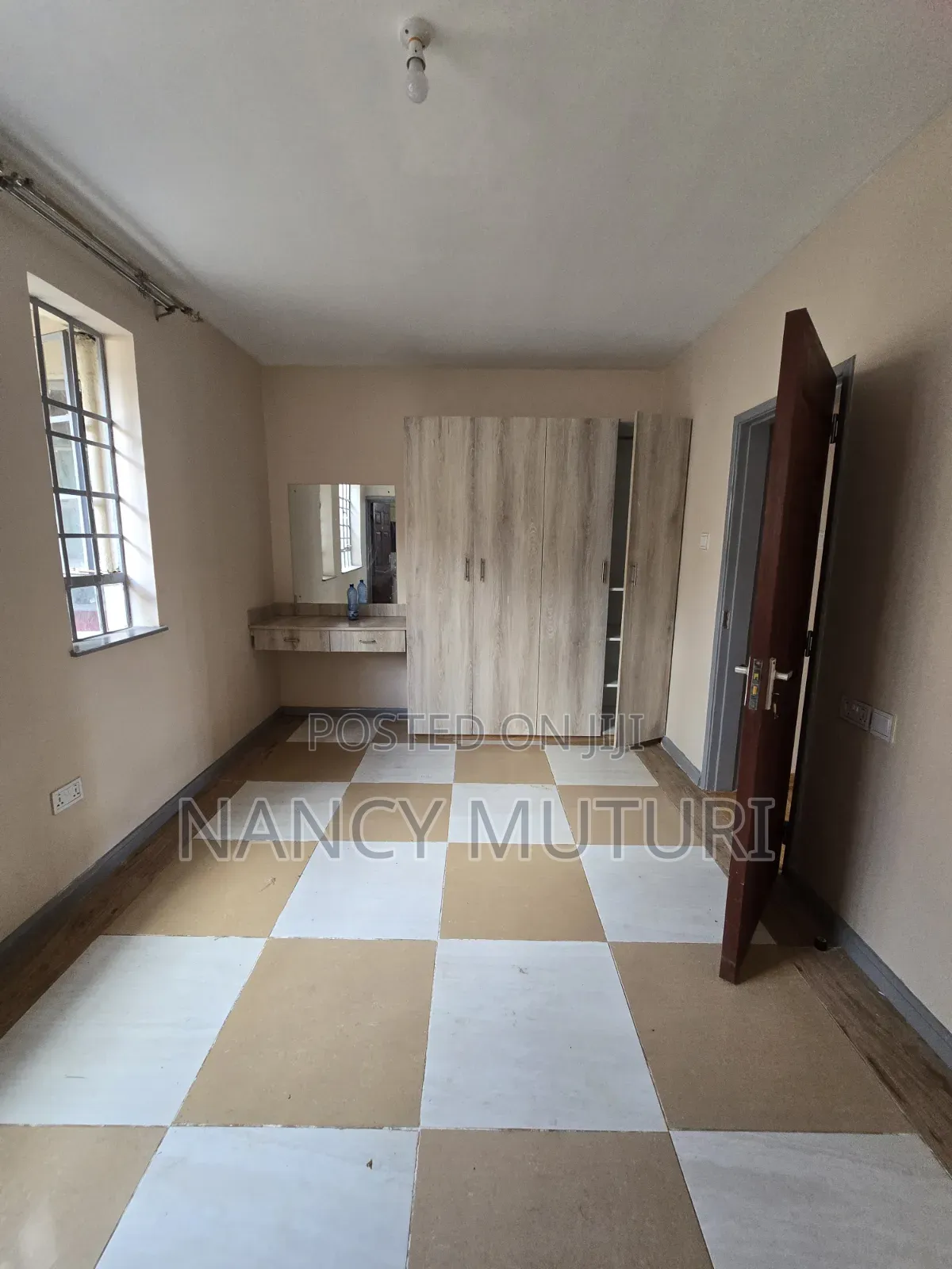 4bdrm Mansion in Kasphat, Banana for rent