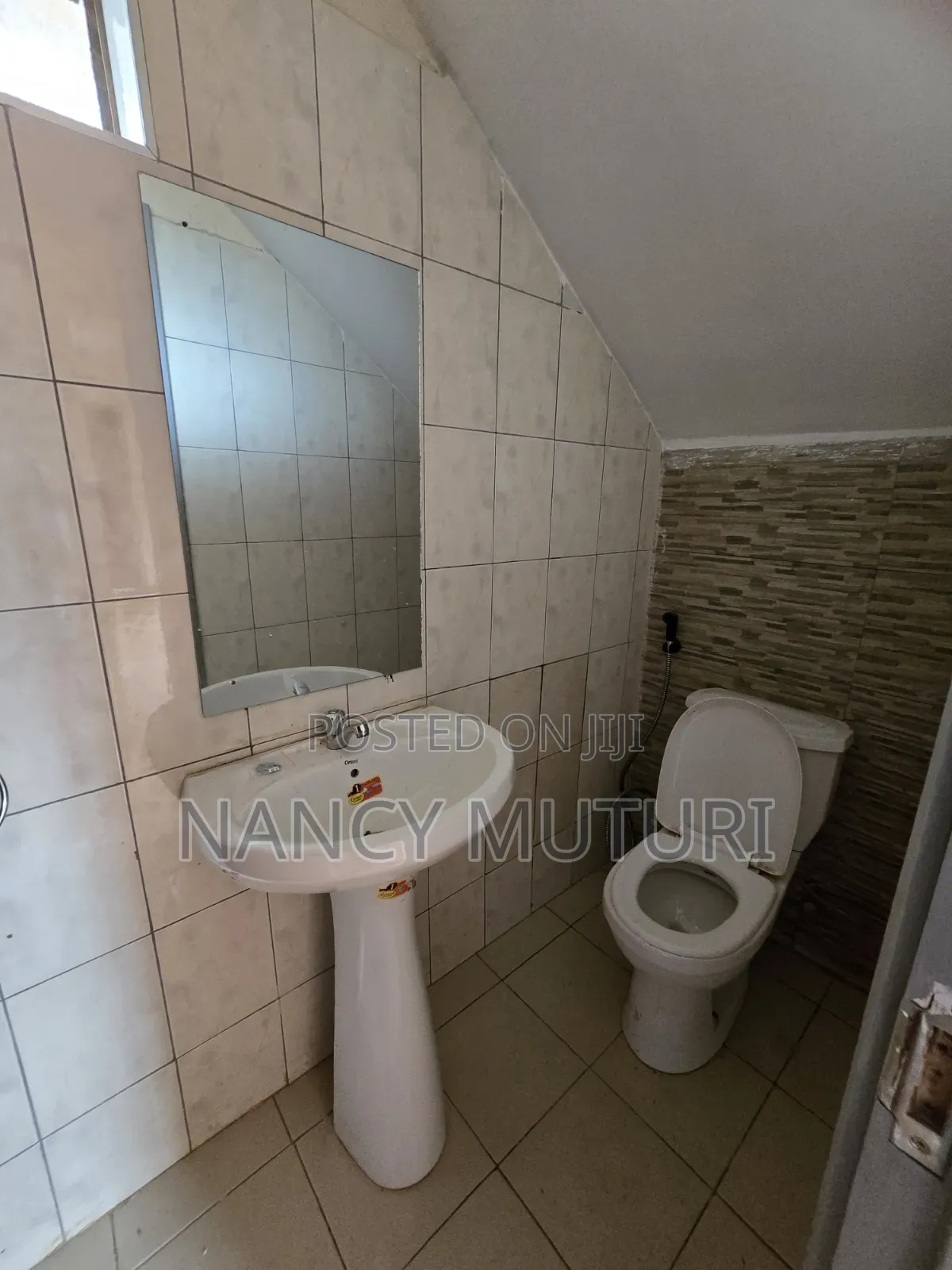 4bdrm Mansion in Kasphat, Banana for rent