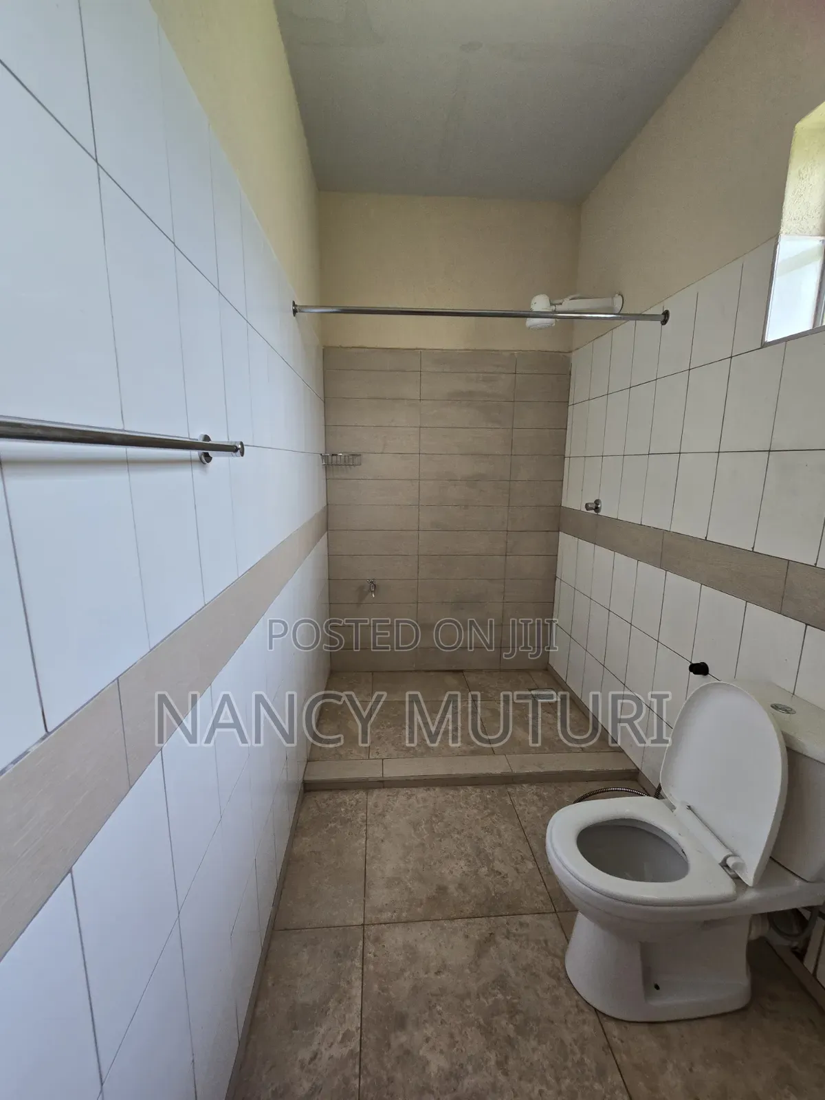 4bdrm Mansion in Kasphat, Banana for rent