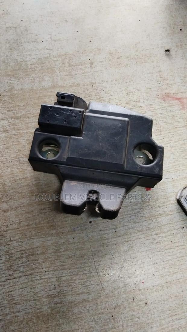 Bootlock Rear Trunk Lock Allion 2010,2011,2012,2013/265 With Sensor