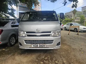 Toyota HiAce 2013 Silver