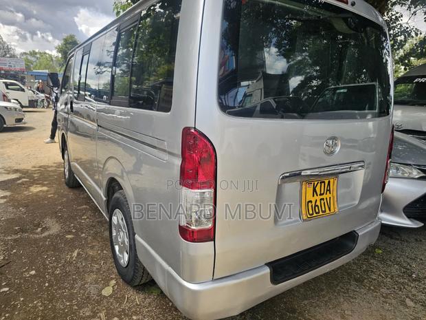 Toyota HiAce 2013 Silver - thumbnail 8