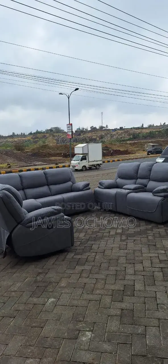 Recliner Seat