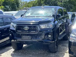 Toyota Hilux 2019 Matt Black