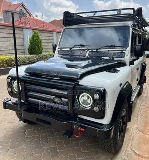 Land Rover Defender 1997 White
