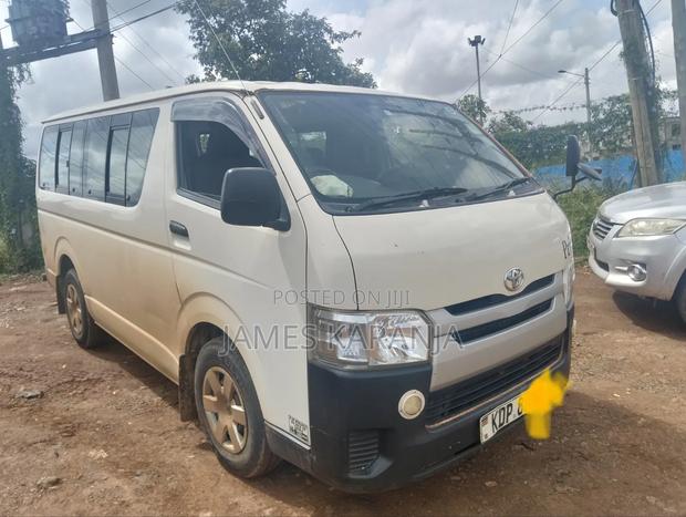 Toyota HiAce 2017 White - thumbnail 2