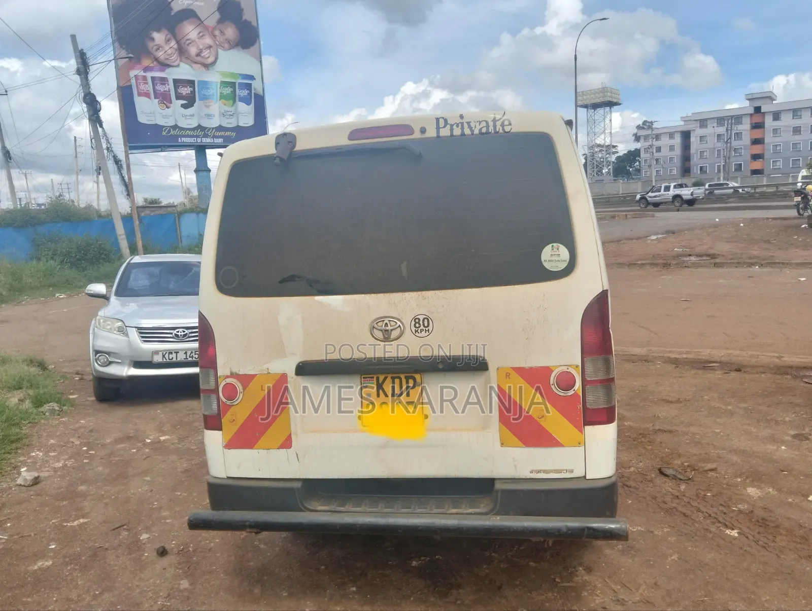 Toyota HiAce 2017 White