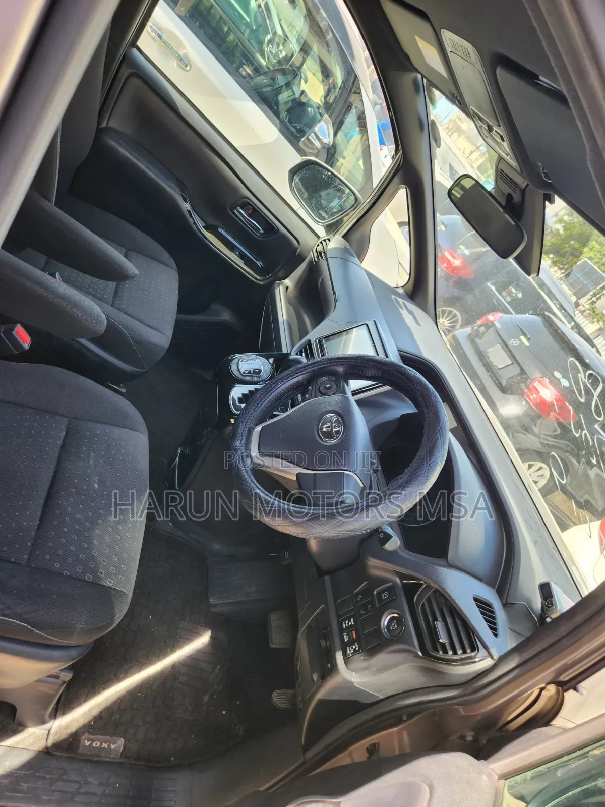 Toyota Voxy 2019 Gold