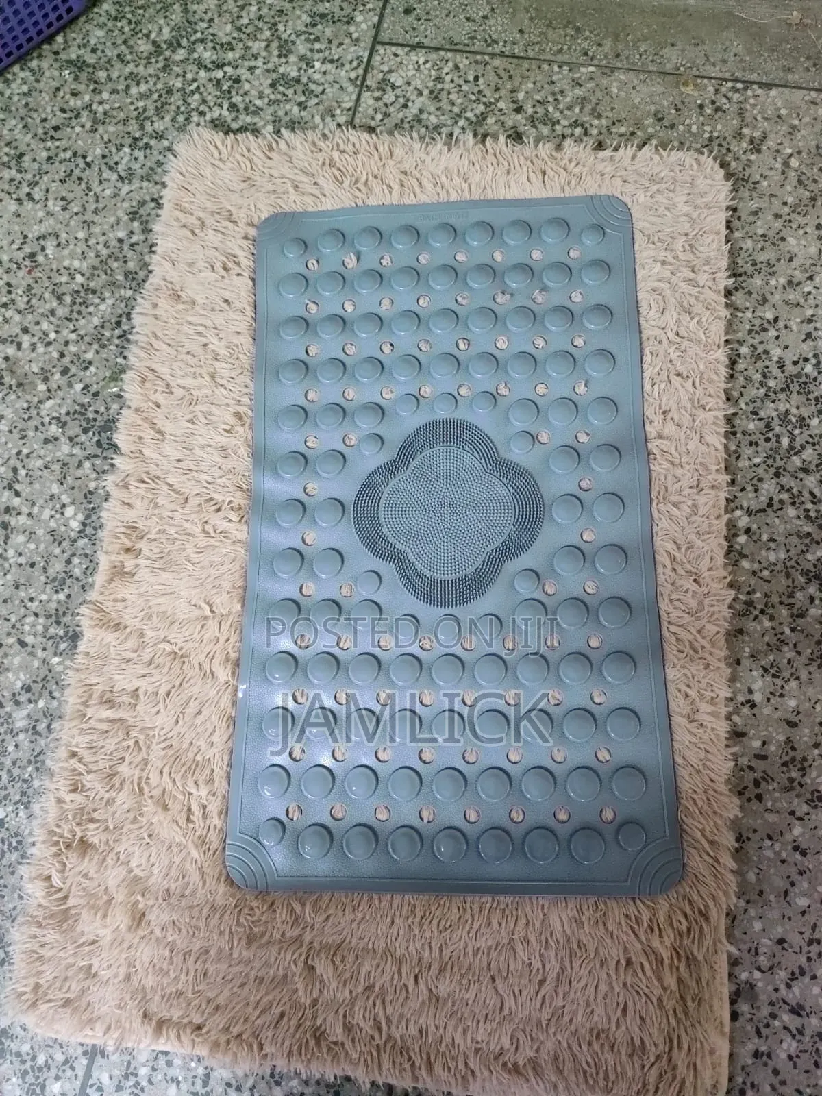 70cm × 40cm Anti-Slip Bathroom Mat –Cd