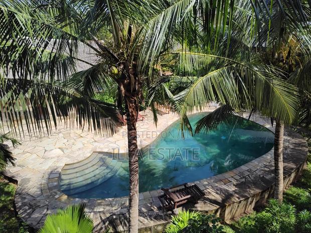 Furnished 2bdrm Apartment in Diani for sale