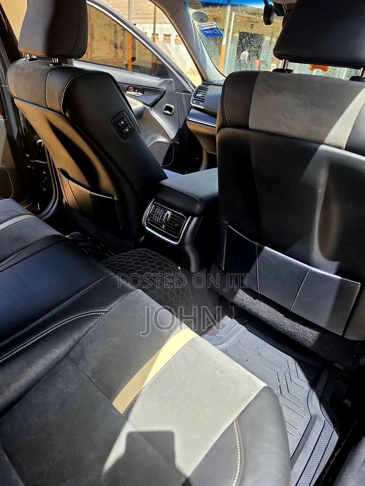 Toyota Crown 2017 Black