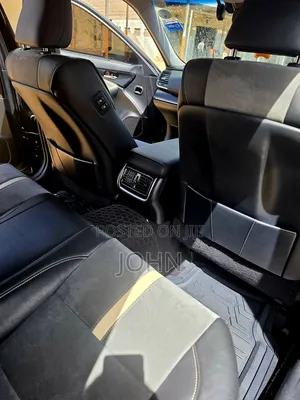 Toyota Crown 2017 Black