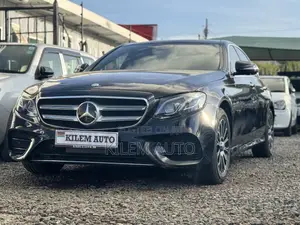 Mercedes-Benz E200 2017 Black