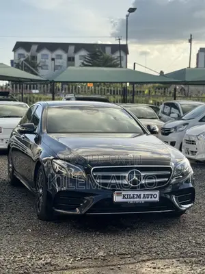 Mercedes-Benz E200 2017 Black