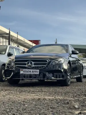 Mercedes-Benz E200 2017 Black