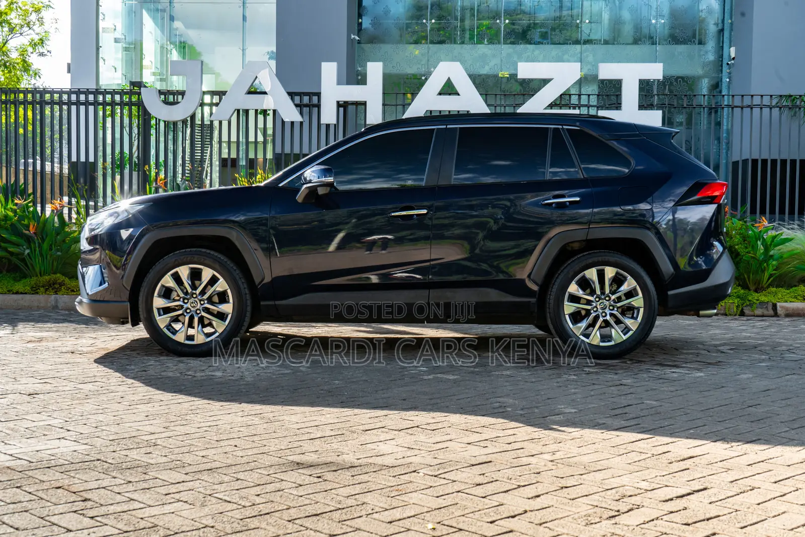 Toyota RAV4 2019 Blue