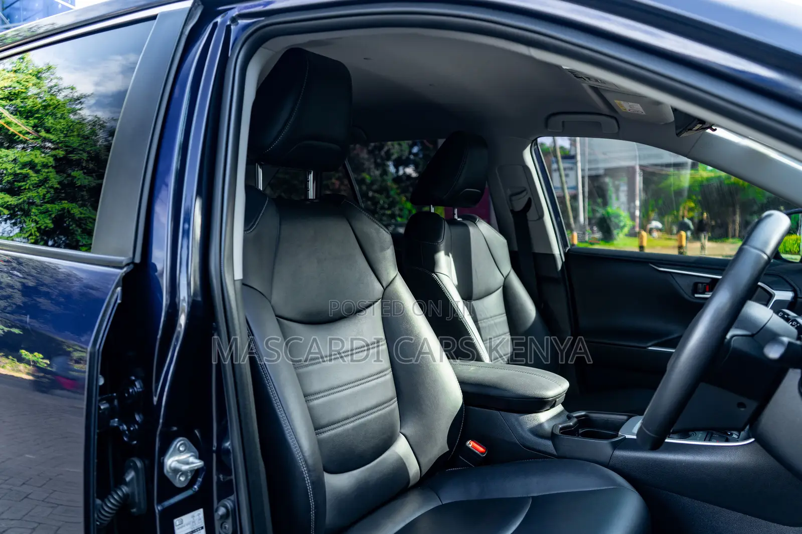 Toyota RAV4 2019 Blue