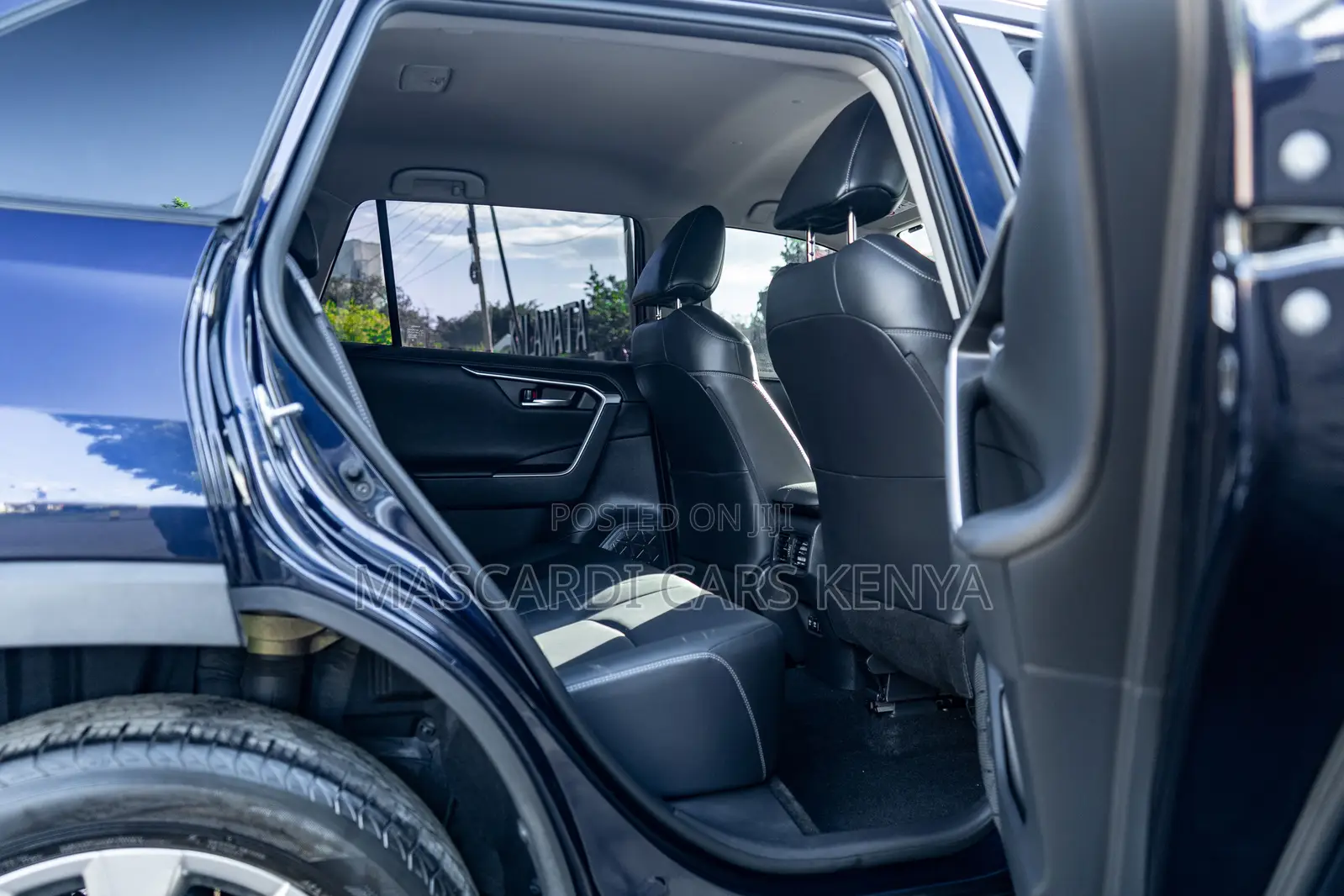 Toyota RAV4 2019 Blue