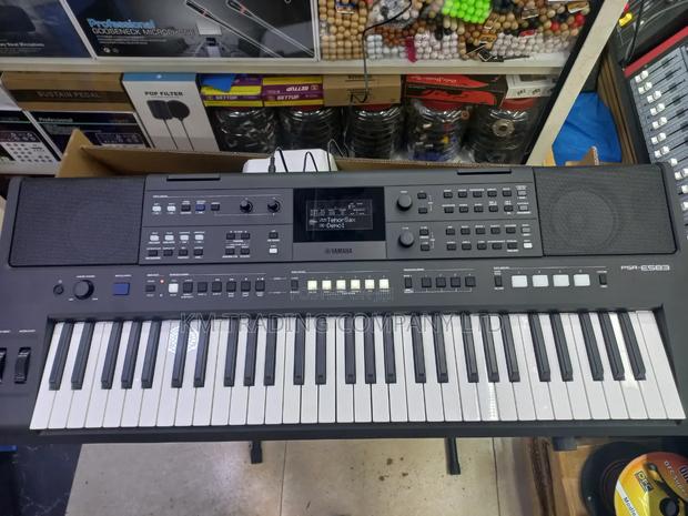 Yamaha PSR-583 Keyboard - thumbnail 3