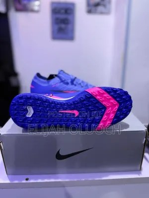 Nike Mercurial Vapor Turf Soccer/Trainer Boots in Blue and Pink