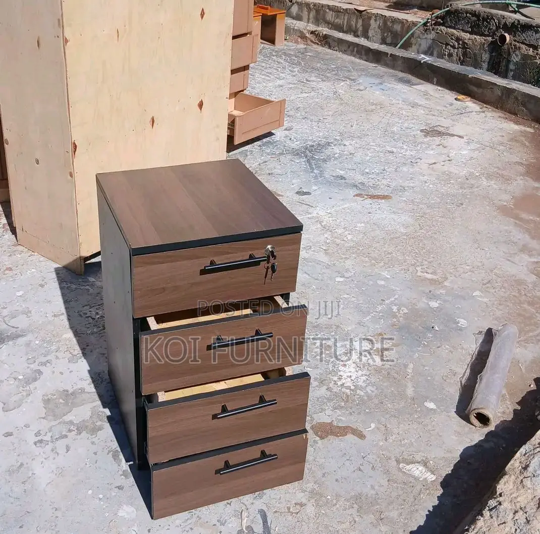 Office Desk : 1.2-Meter Modern Office Desk With Pedestal