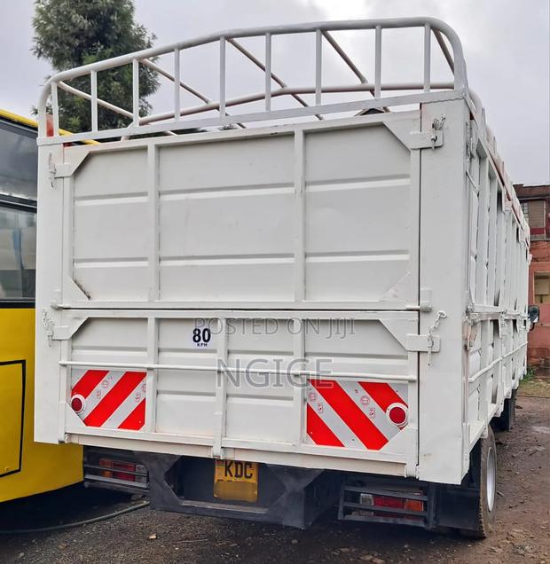 Isuzu NQR 2021 White - thumbnail 4