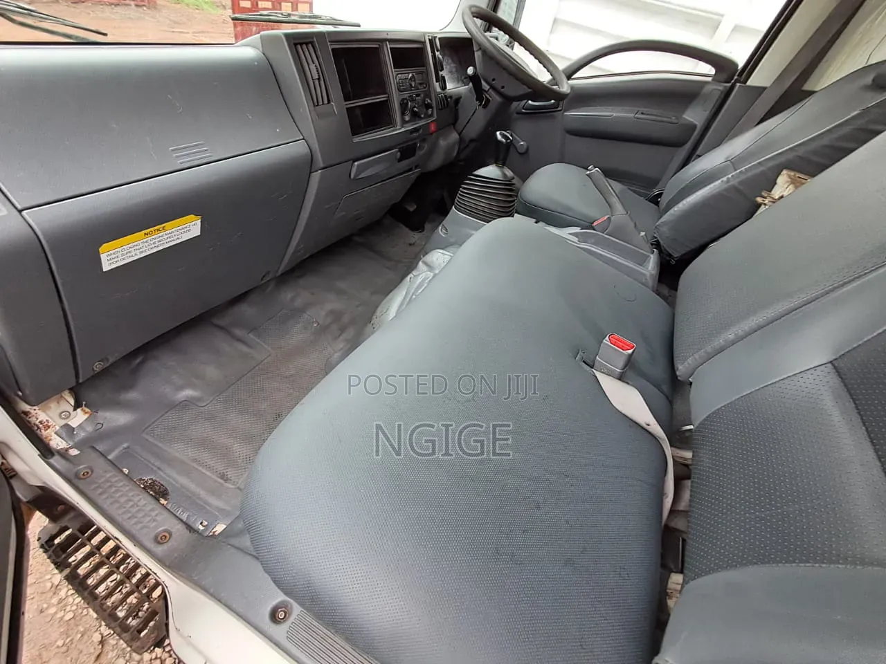 Isuzu NQR 2021 White