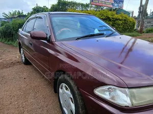 Toyota Carina 2001 Maroon