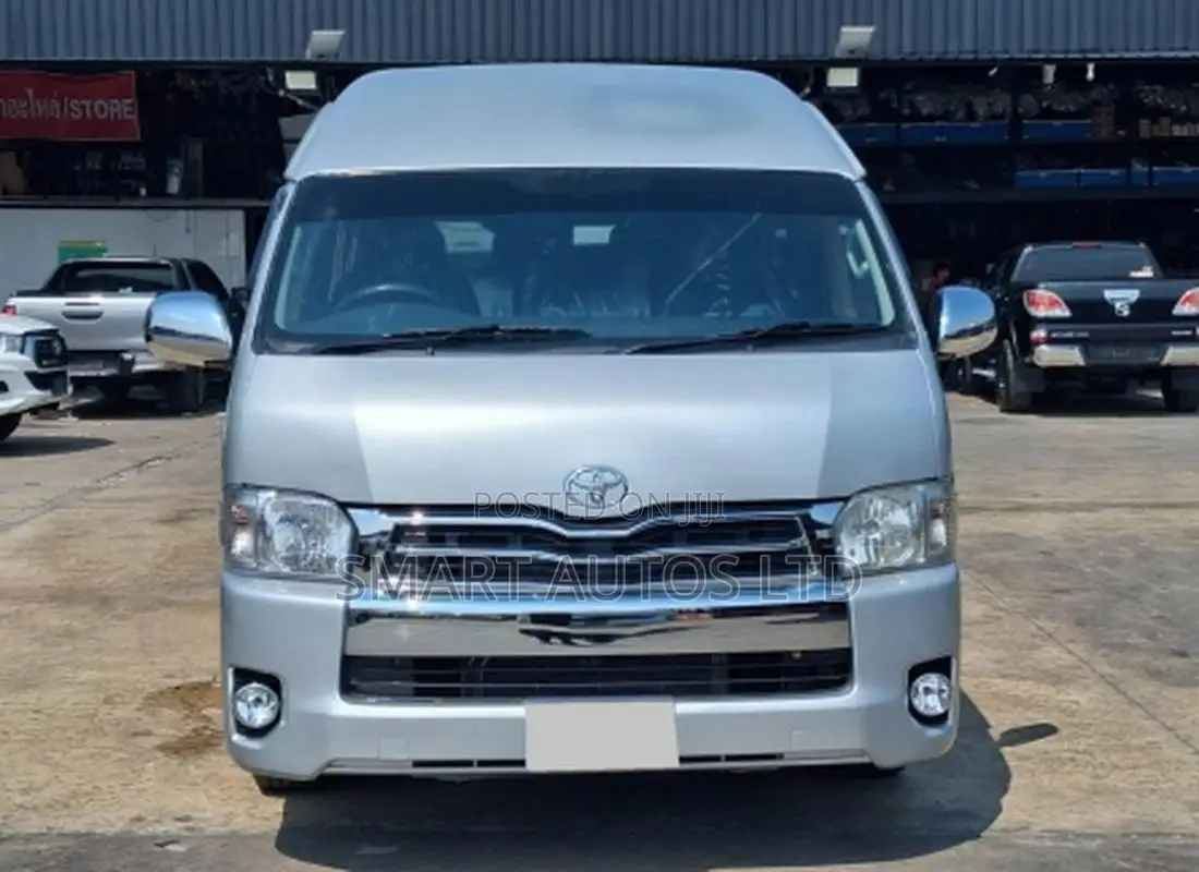 Toyota HiAce 2019 Silver