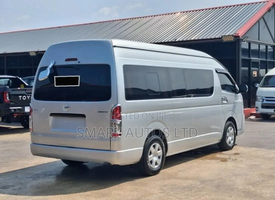Toyota HiAce 2019 Silver
