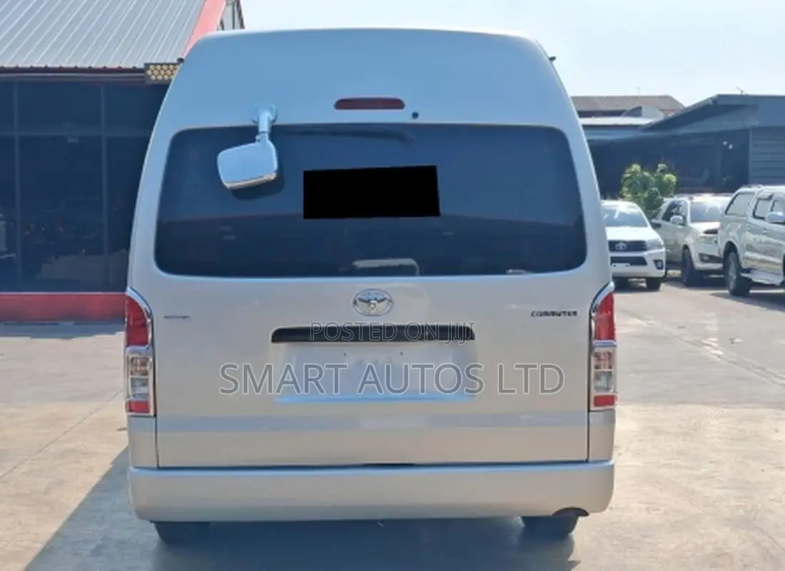 Toyota HiAce 2019 Silver