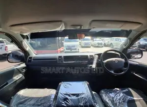 Toyota HiAce 2019 Silver