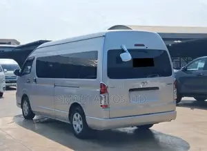 Toyota HiAce 2019 Silver